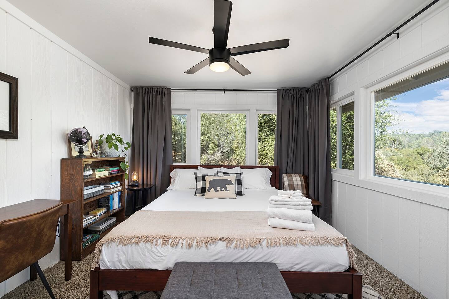 Corner Room | Peaceful mornings in beautiful Coarsegold, CA