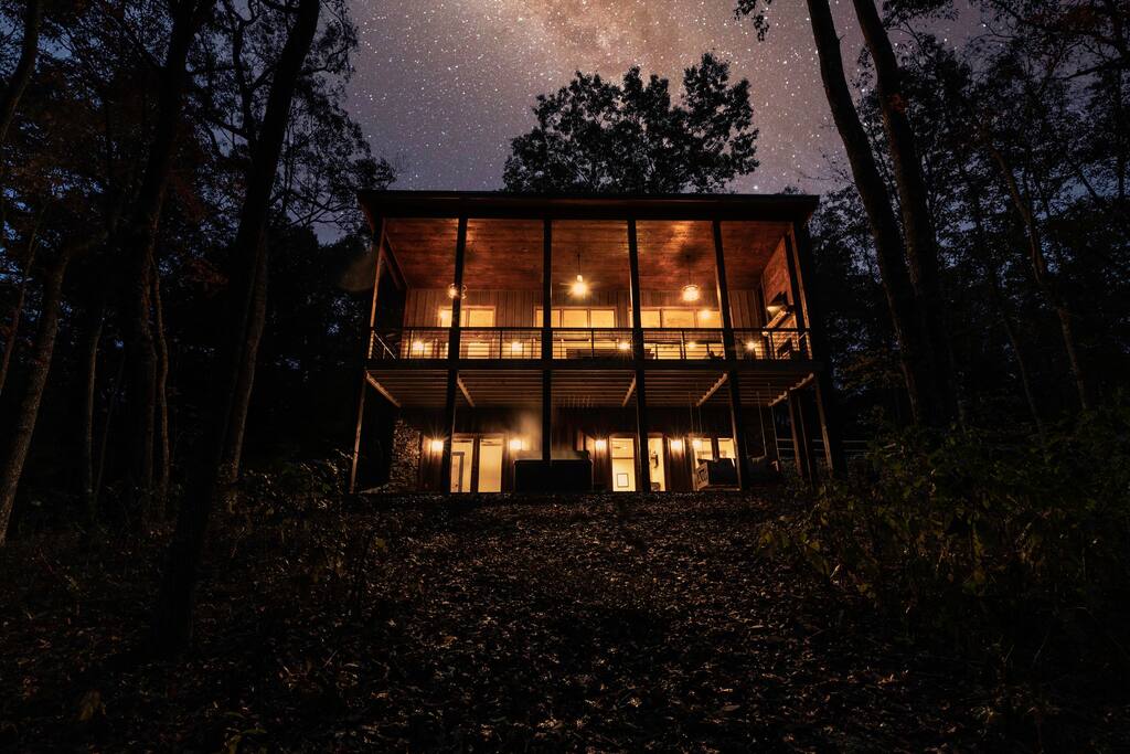 Chardonnay Chalet - Mineral Bluff