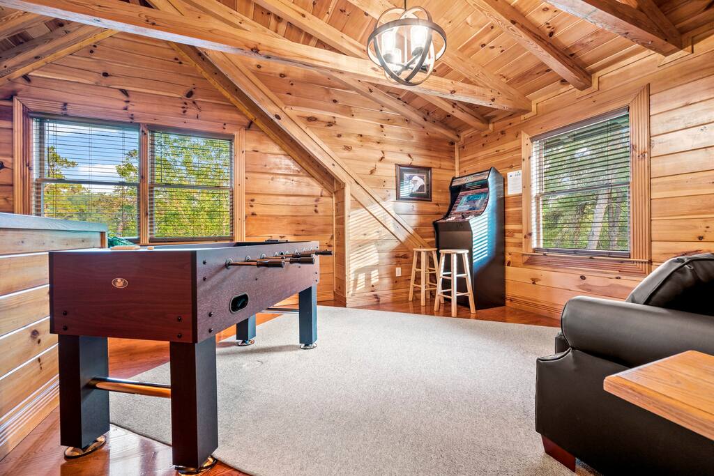 Foosball and 14,000 game retro arcade!  Relax in the loft!