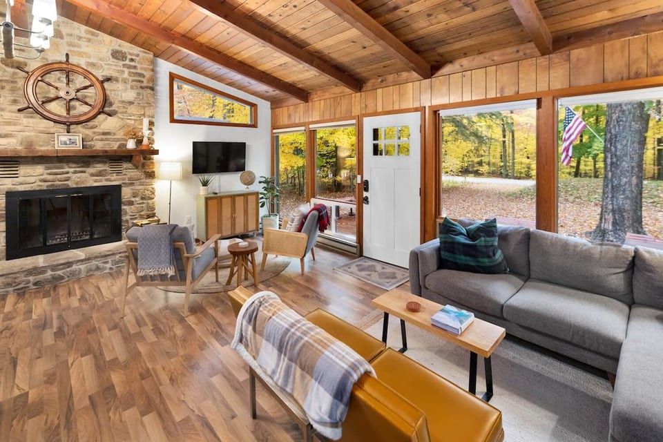 The oversized windows brings the outdoors in! Enjoy your morning coffee as the sun floods the home.