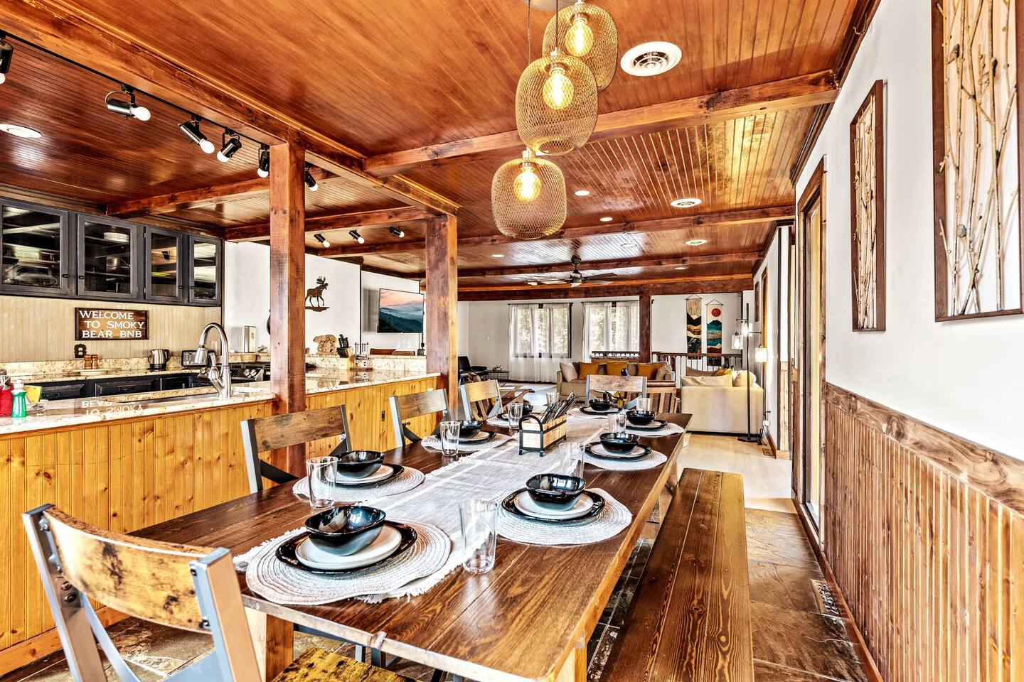 Smoky Bear BnB - Gatlinburg