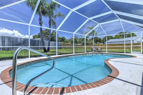 Pool (nonheated) with Lanai