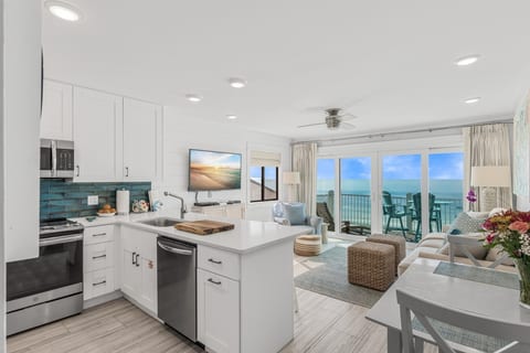 CONDO ON THE BEACH! Check out this magnificent view!