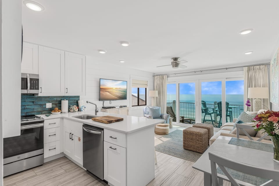 CONDO ON THE BEACH! Check out this magnificent view!