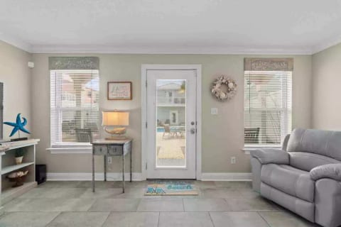 Gorgeous 4 BR House Across From Beach w/ Pool!