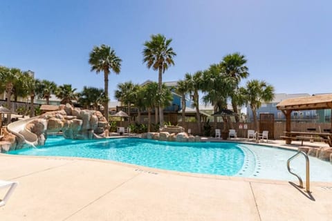 Charming Beachside 505-Pool-Gameroom-Close 2 Beach