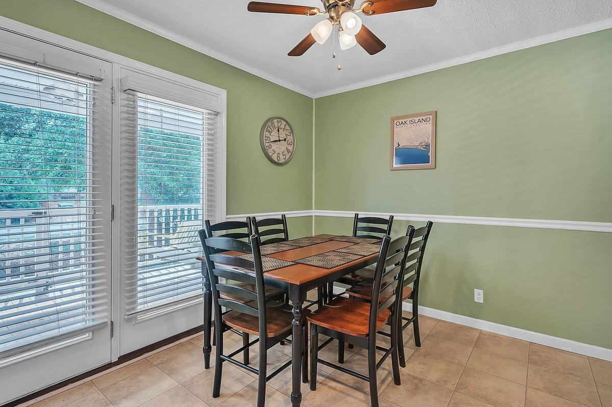 There is seating for 6 at the eat-in kitchen table.  And there is more seating at the counter and at the table in the living room.