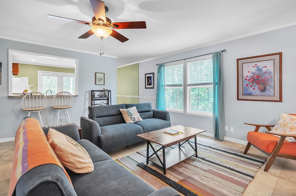 With the blinds open there is plenty of natural light.