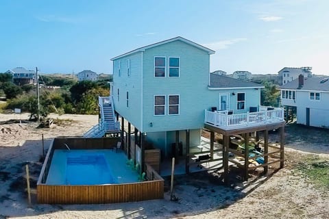 Splash of Lime Carova 4x4 Beach Cottage image 1