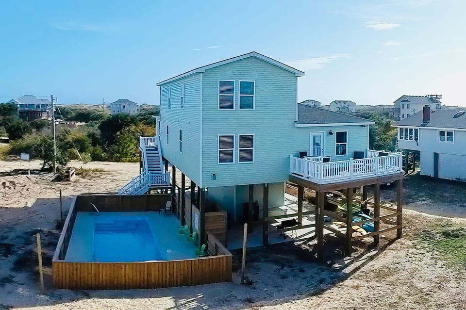 Splash of Lime Carova 4x4 Beach Cottage image 1