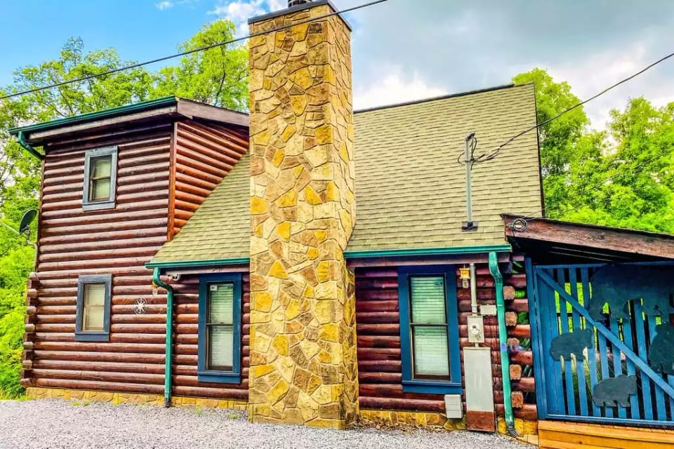 The Adaha Cabin front view