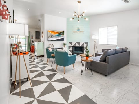 4Bd Family Fun | SaltPool | HotTub | BBQ | Game Rm image 2