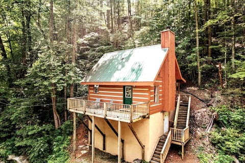 Higher Ground Retreat HotTub|Fireplace|Creek