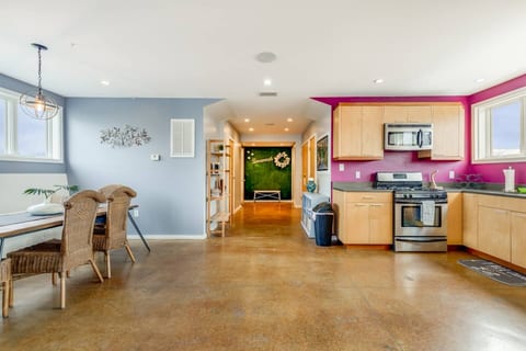 ⭐️Walk to Forsyth Park & River St•Historic Downtown•Private Patio⭐️