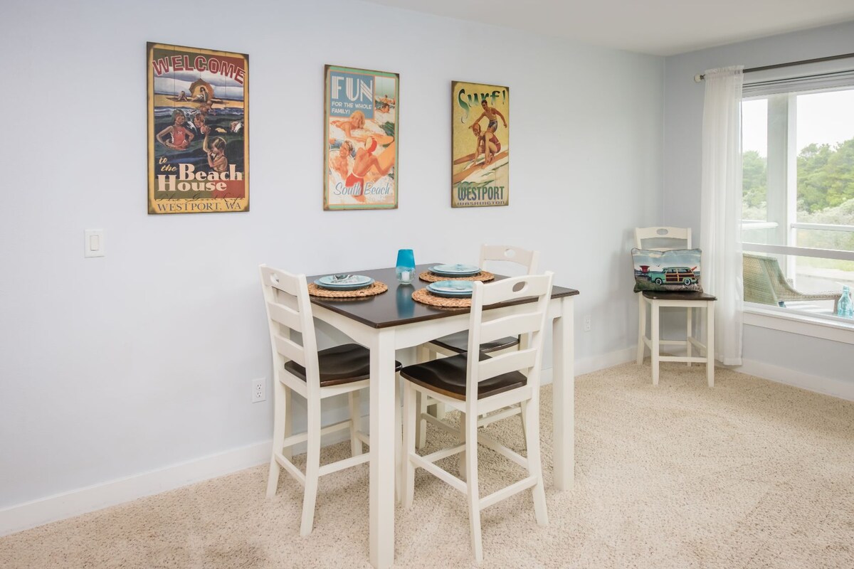 1-br-beach-king-bed-hot-tub-jetted-tub/