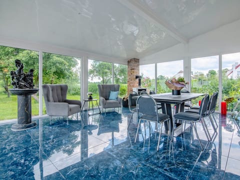 Country House Premium