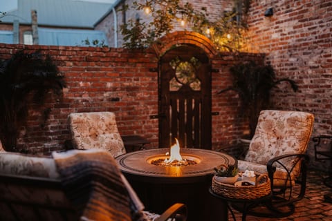 Your five-star morning begins here with a cup of fresh ground coffee or warm cup of tea on your private courtyard.