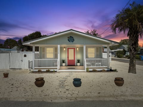 Spring Specials⛱️ Private Pool |Beach| 4 Beds