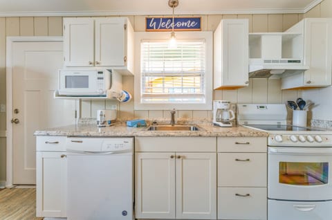 Castaway Cottage