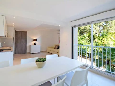 MB6 Loggia