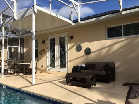 Lazy Turtle Beach House
