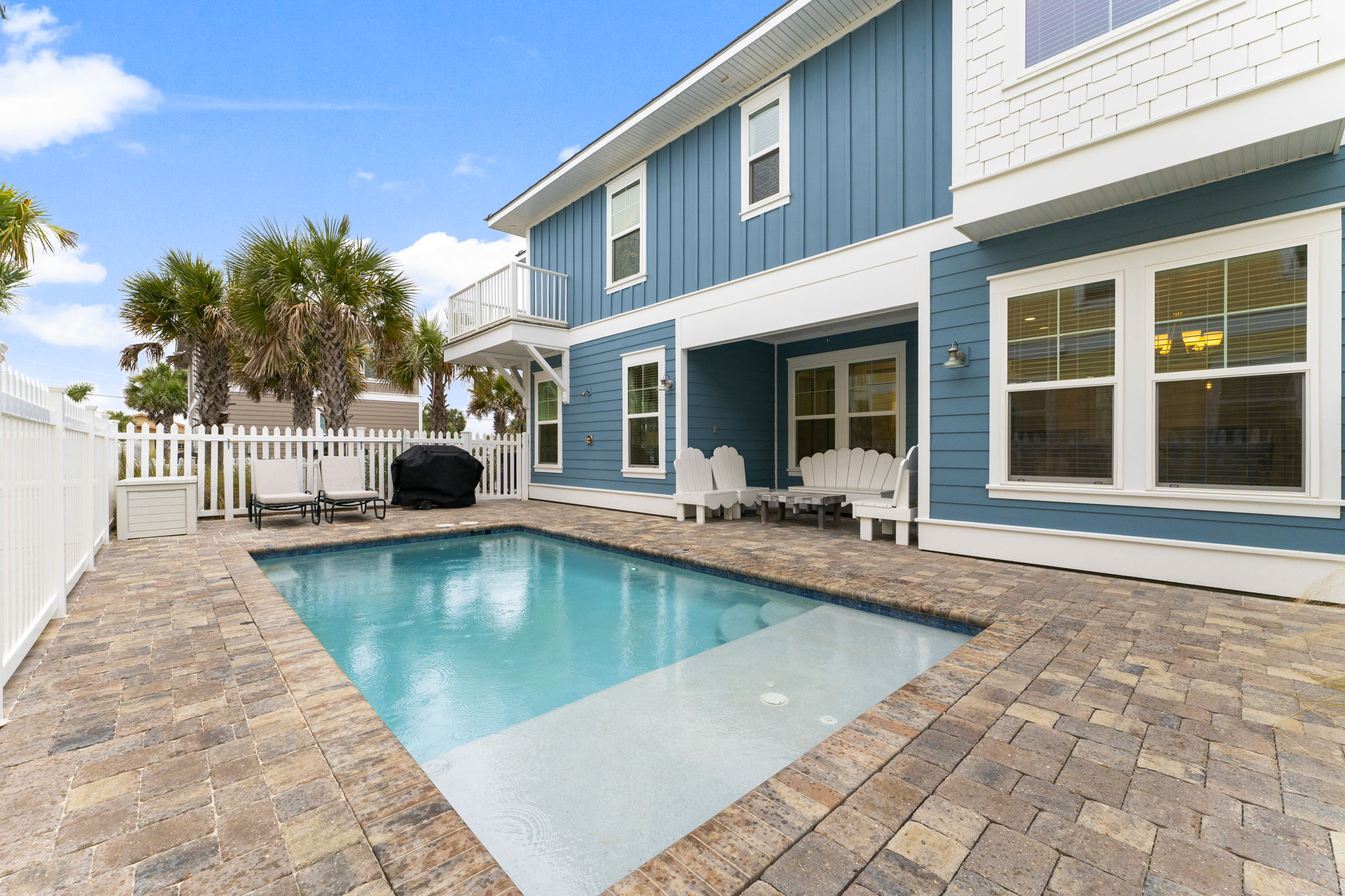 Private Saltwater Pool w/the option to heat!