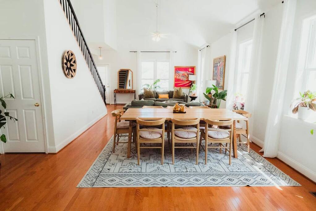 Huge Beach Home | 2 King Bds | Backyard Dining