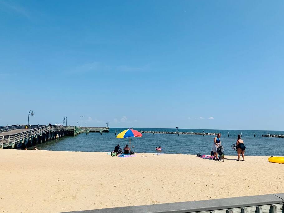 6 minute walk or 2 minute drive to the beach! You can see the water from our front gate. We provide beach passes for 8 people. 