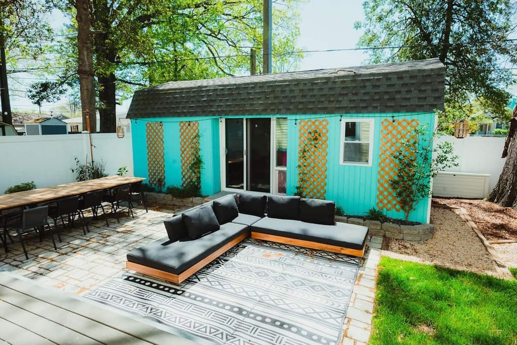 Huge Beach Home | 2 King Bds | Backyard Dining