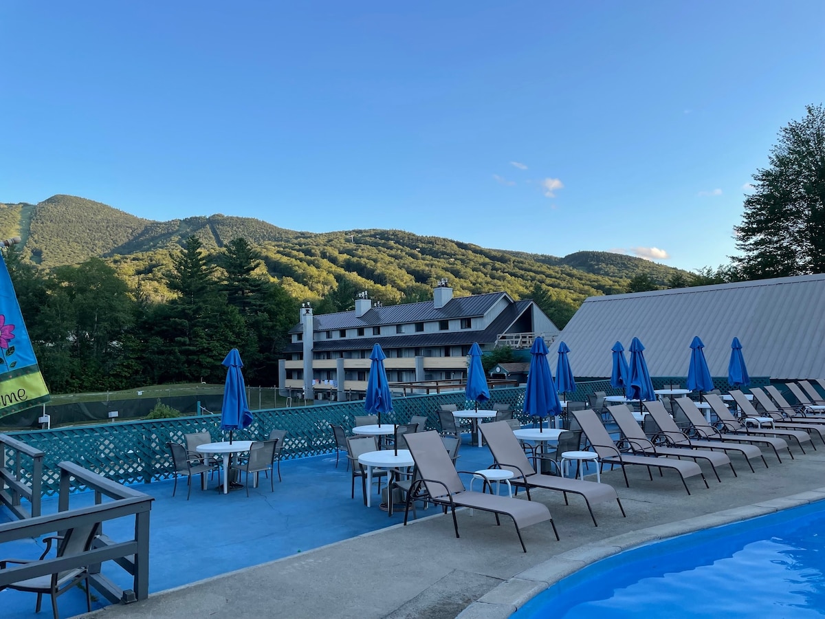 2 Bed / 1 Bath Loft Style Townhome @ Loon MTN