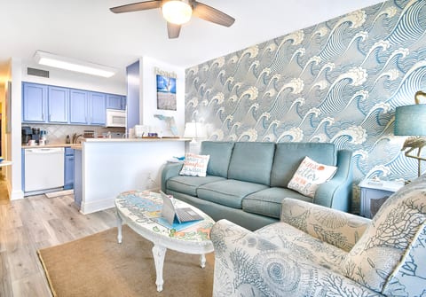 Funshine Sunset Beach - Steps from the beach!!