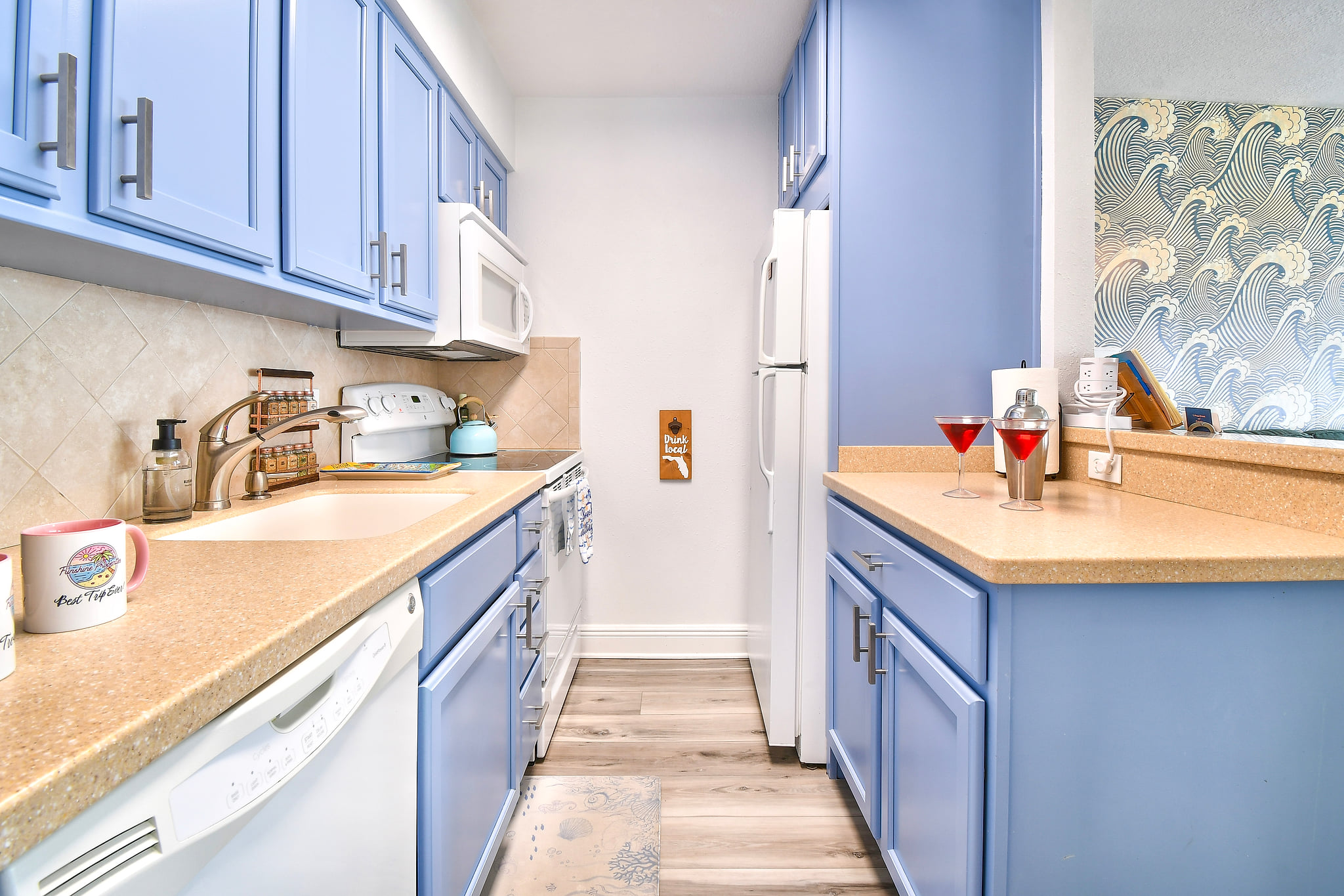 Funshine Sunset Beach - Steps from the beach!!