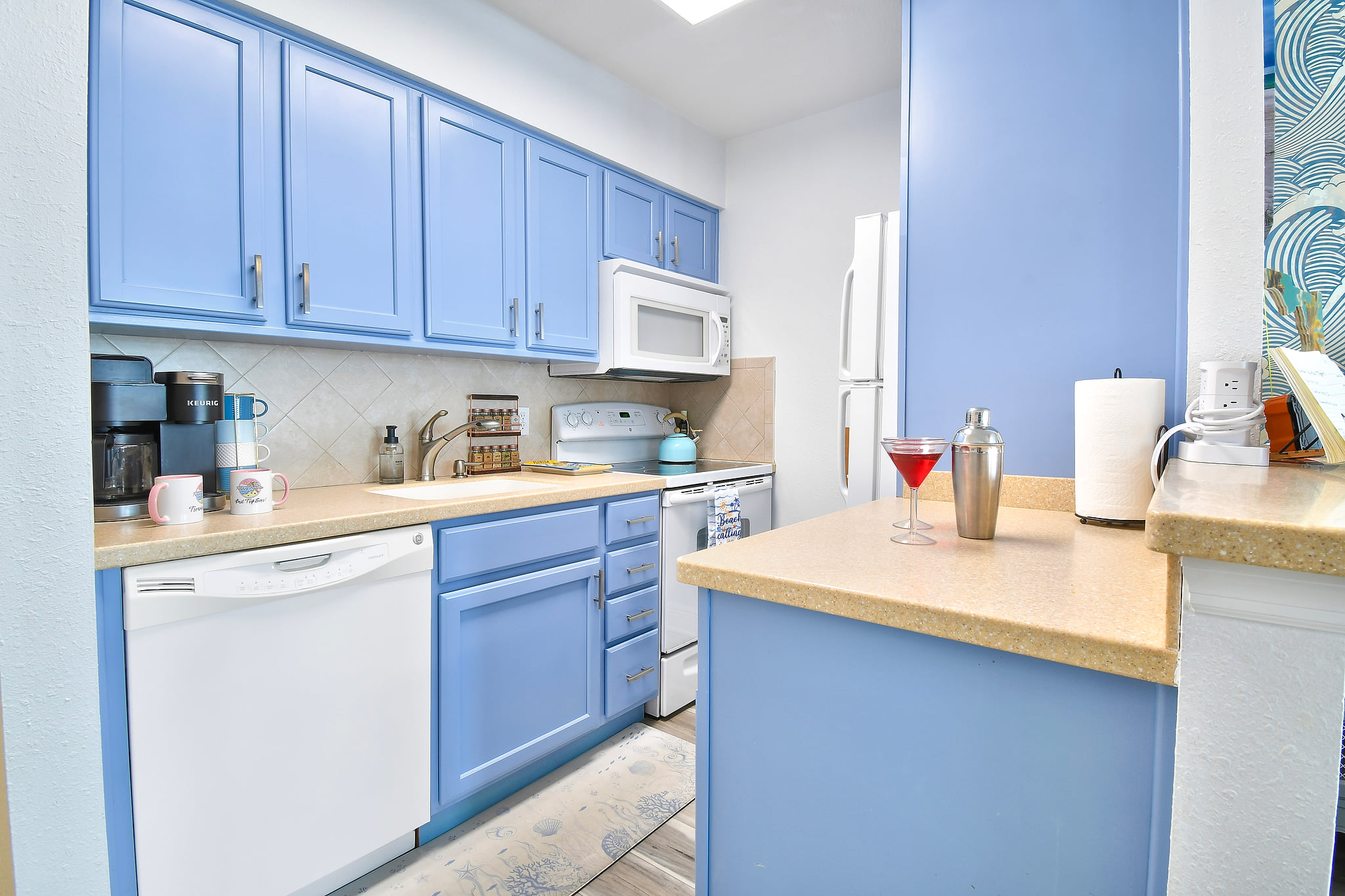 Funshine Sunset Beach - Steps from the beach!!