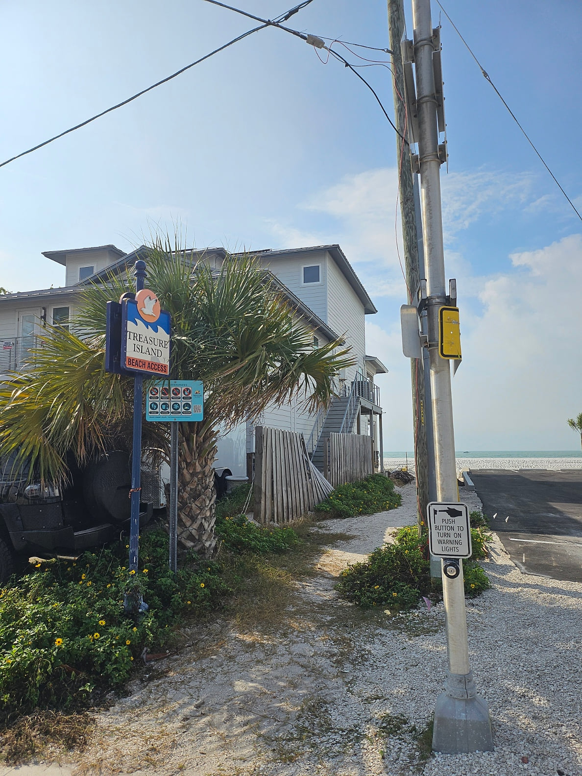 Funshine Sunset Beach - Steps from the beach!!