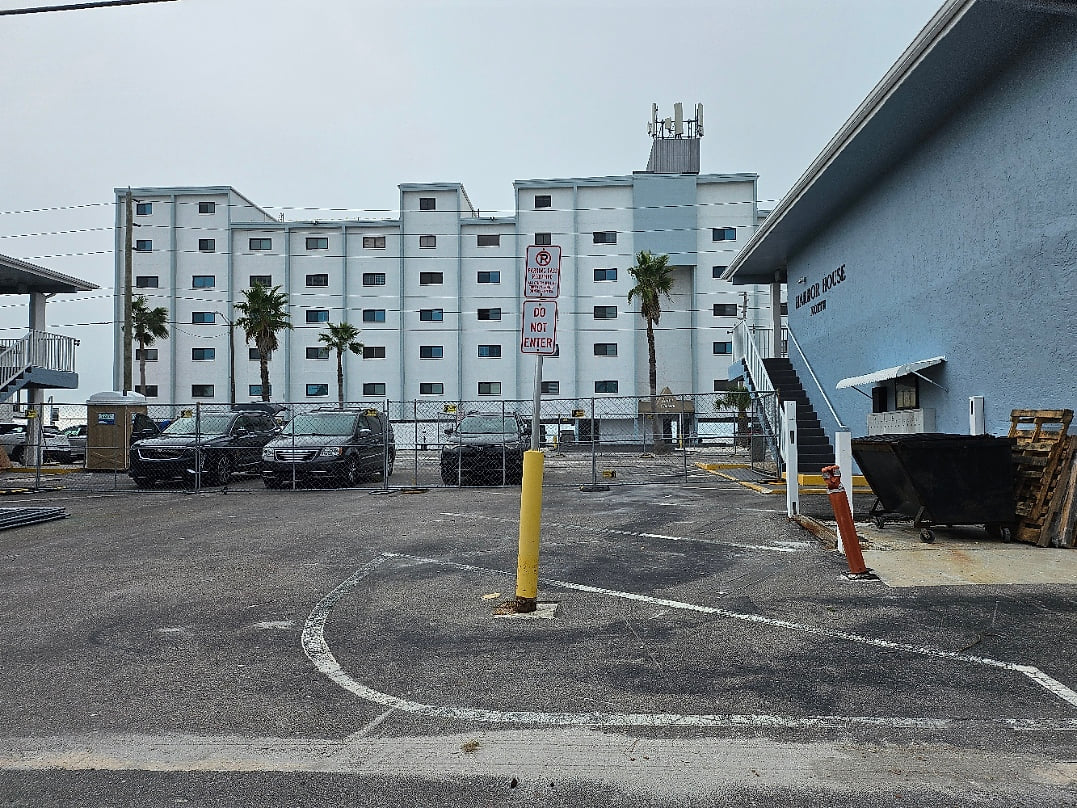 Funshine Sunset Beach - Steps from the beach!!