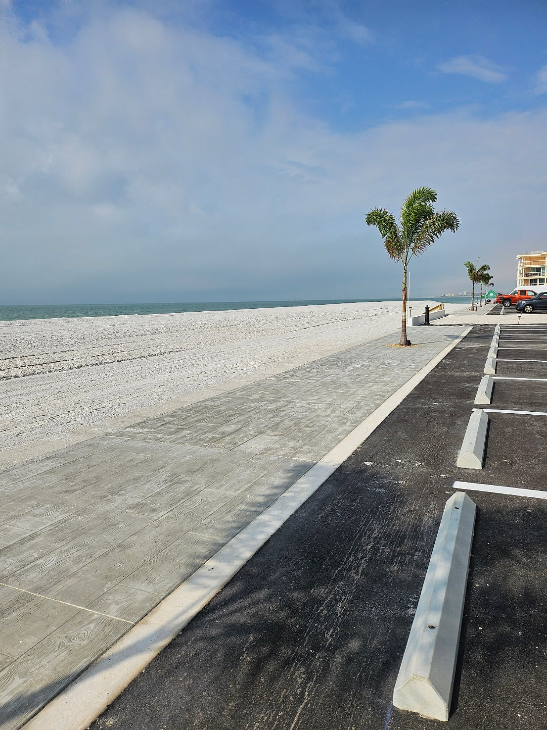 Funshine Sunset Beach - Steps from the beach!!