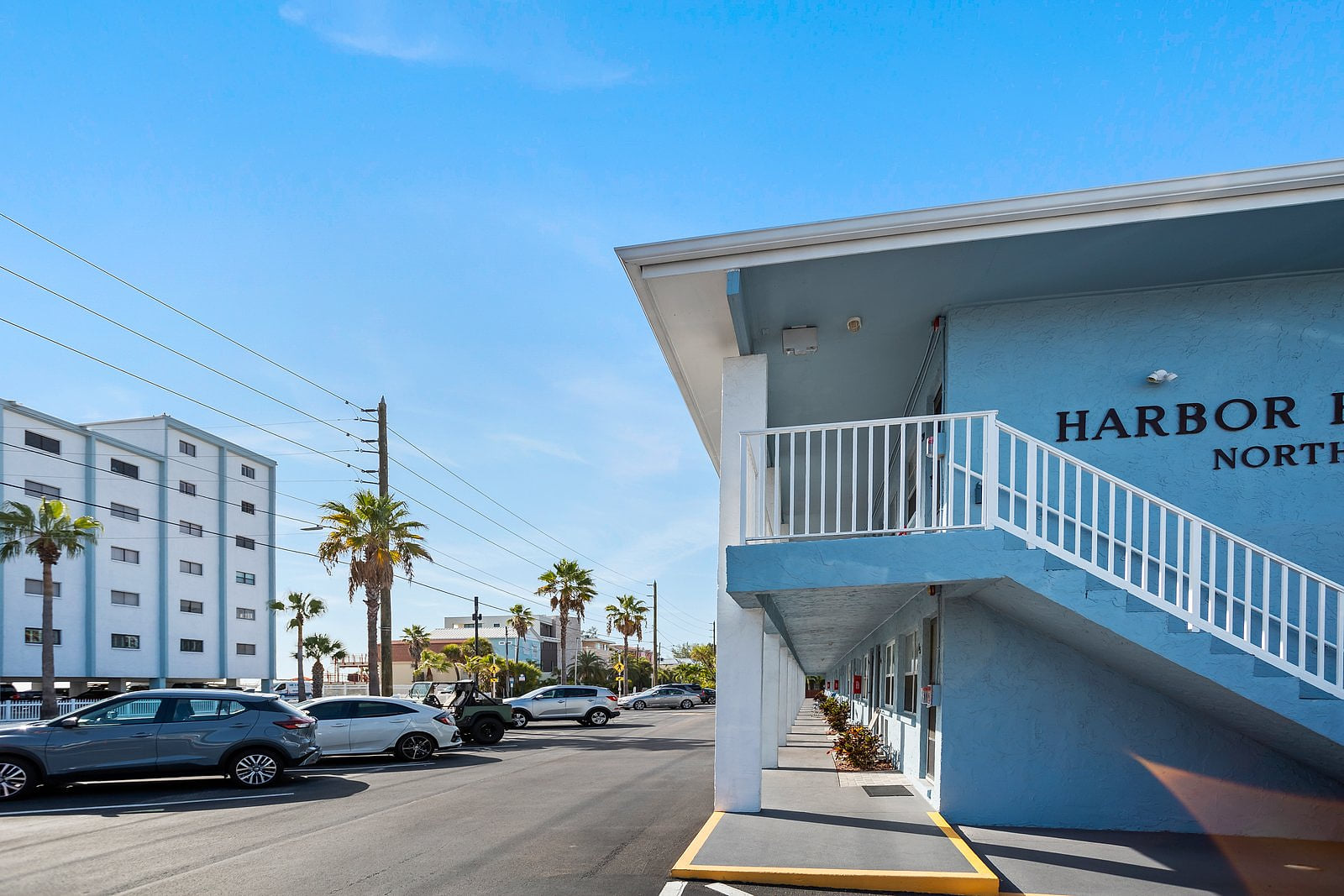 Funshine Sunset Beach - Steps from the beach!!