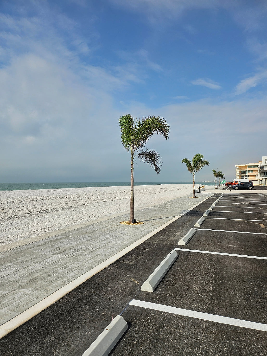 Funshine Sunset Beach - Steps from the beach!!
