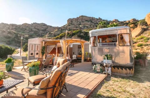 Open air, privacy and quiet.
