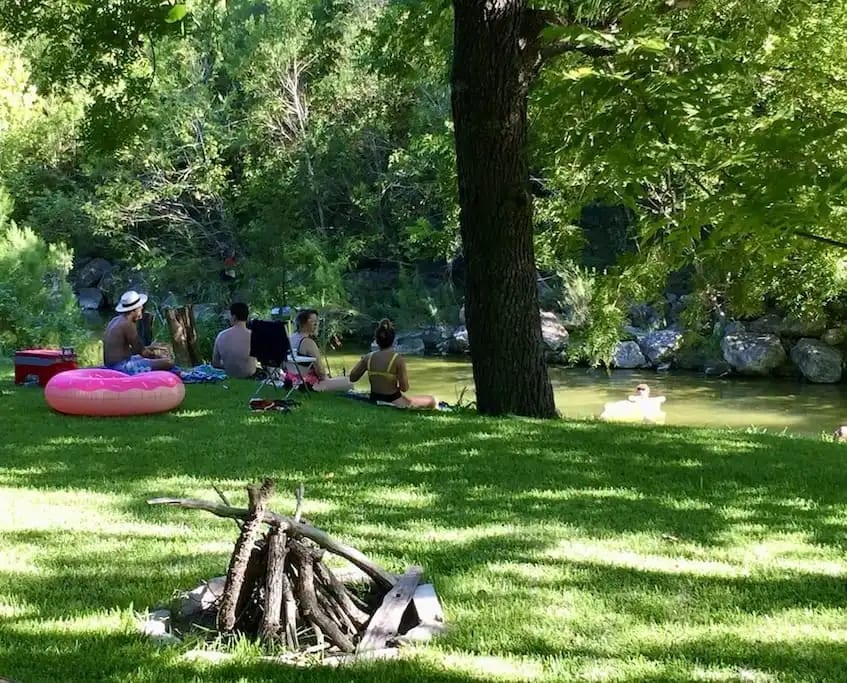 Schöne Drei-Zimmer-Wohnung am Bach - Austin
