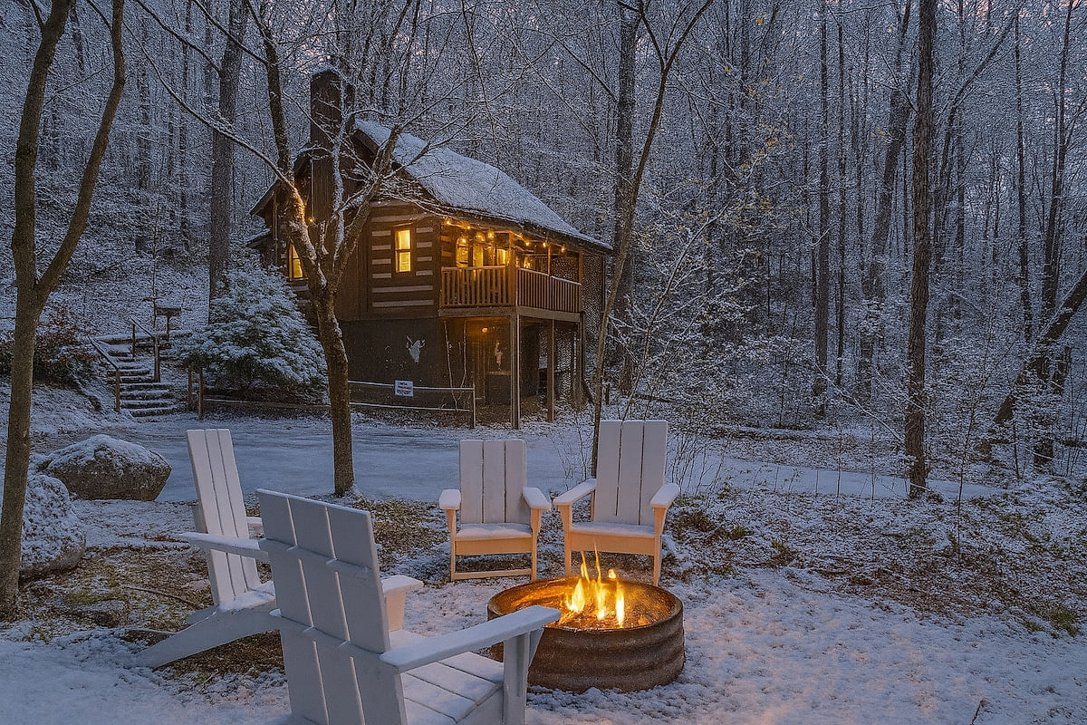 Private Farmhouse Park View Log Cabin★Hot Tub HEN image 1 Private Farmhouse Park View Log Cabin★Hot Tub HEN