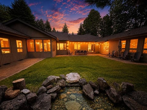 The Sunriver Cascade House