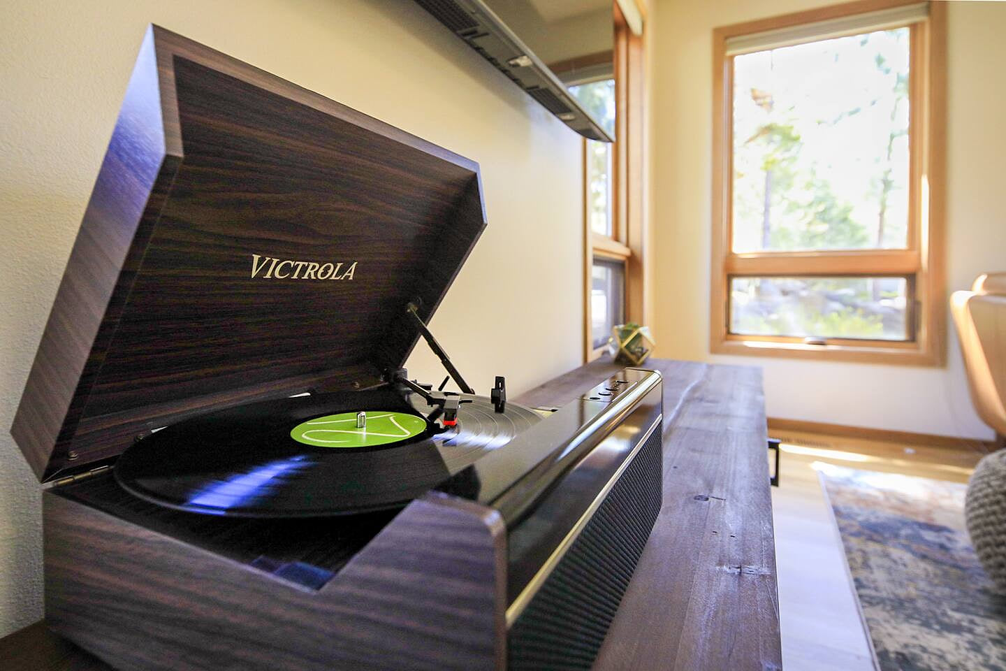 Vinyl and Bluetooth player 