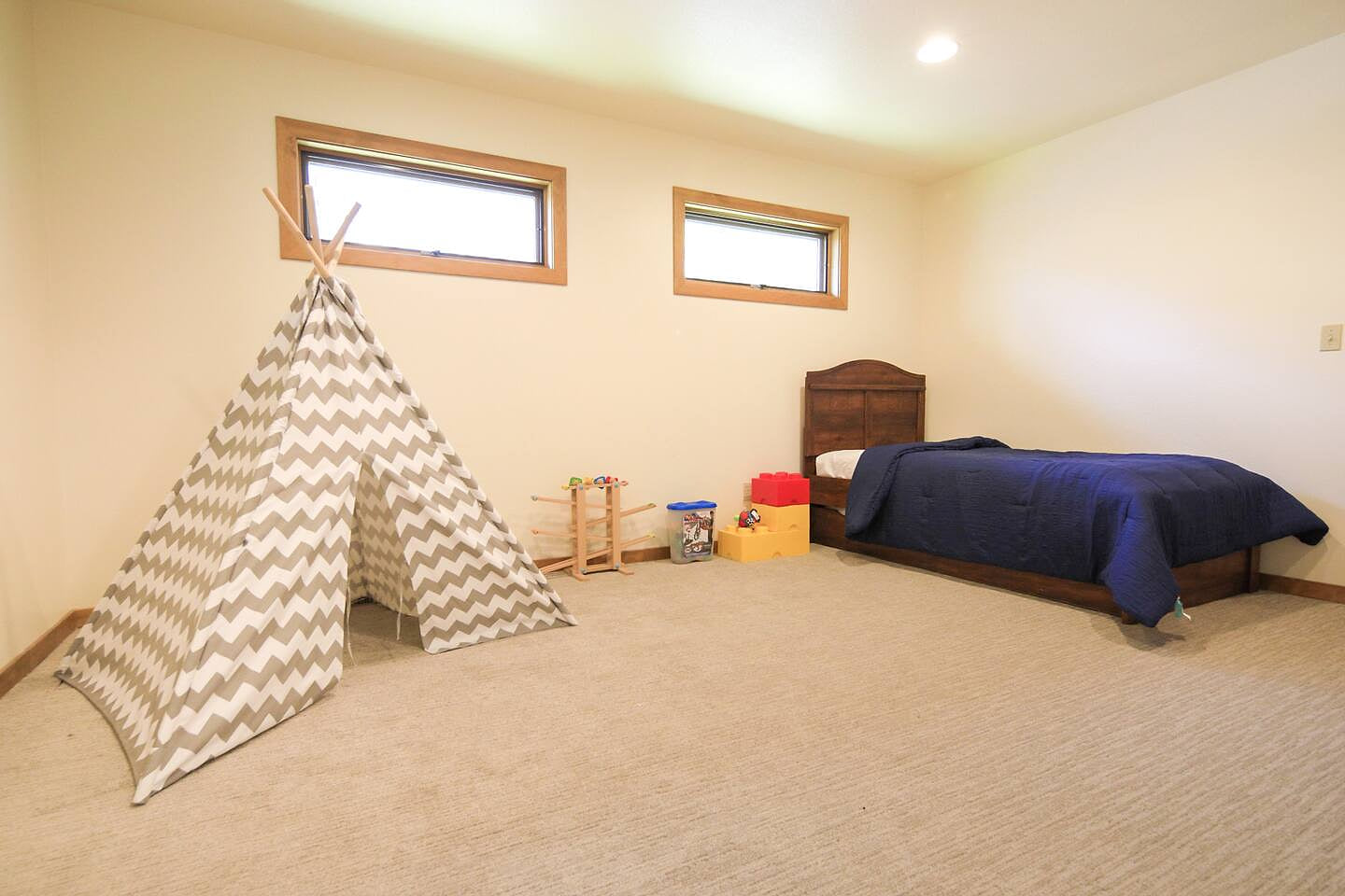 Master Bedroom Den with Twin Bed plus pull out twin size trundle.