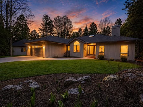 The Sunriver Cascade House