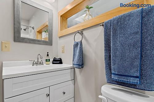 Quiet Blue Ridge Cabin · Spotless & Serene