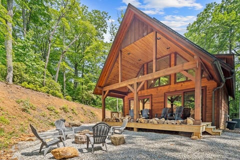Quiet Blue Ridge Cabin · Spotless & Serene