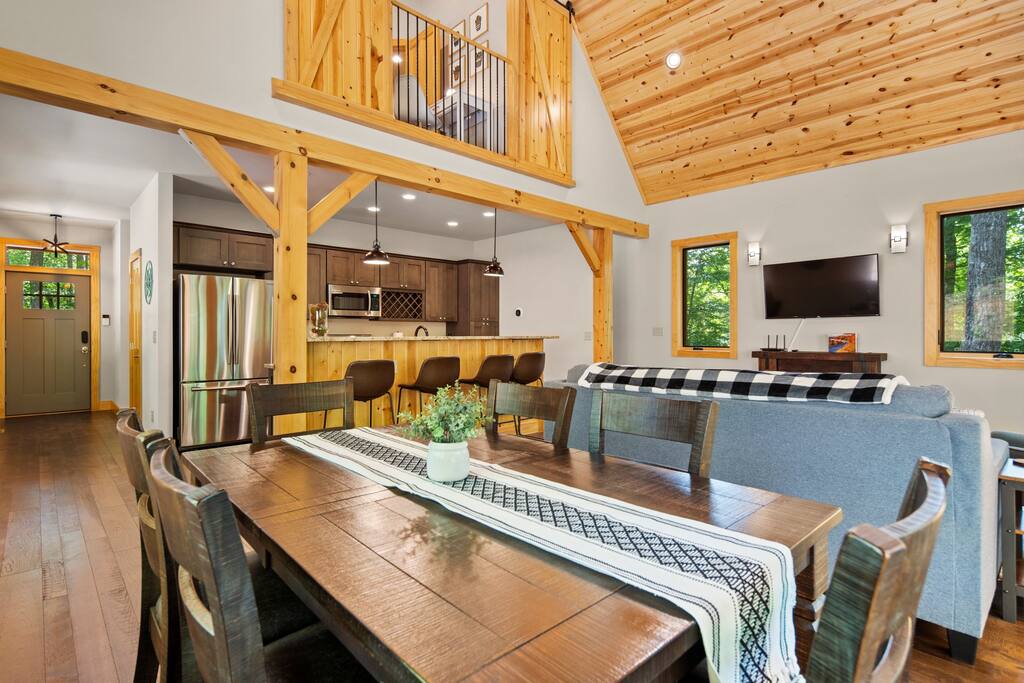 Mountain Hideaway - Minutes to the Blue Ridge Pkwy