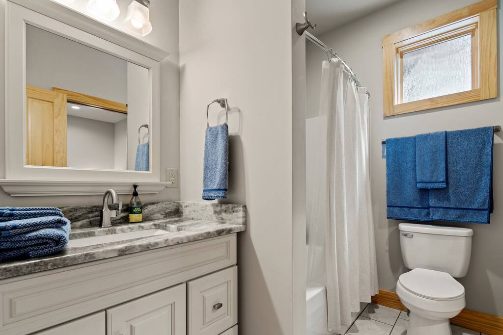 Mountain Hideaway - Minutes to the Blue Ridge Pkwy