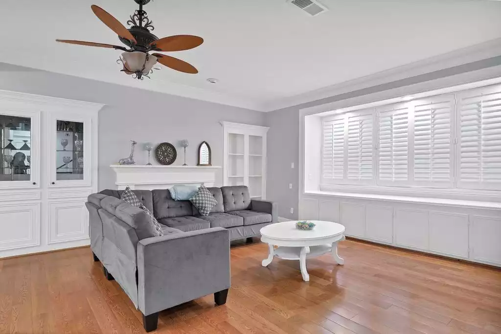 Red Brick Townhouse in Galleria with EV charger